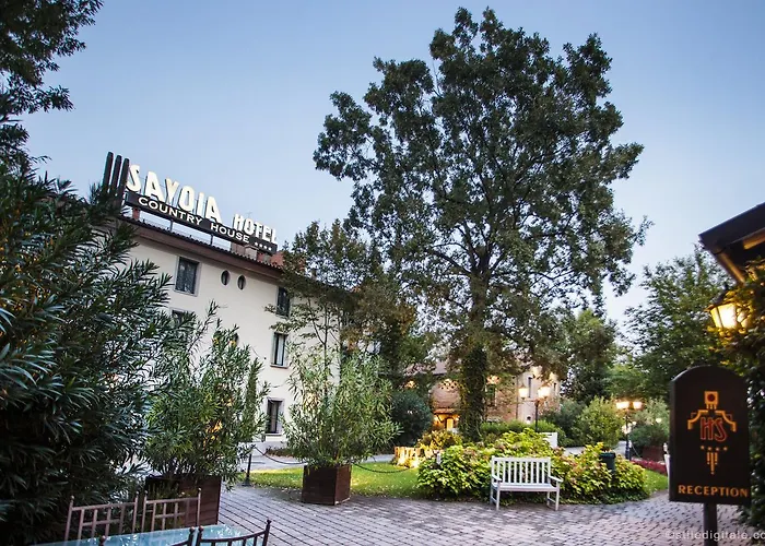 Hotel Con Piscina Savoia Country House Bologna